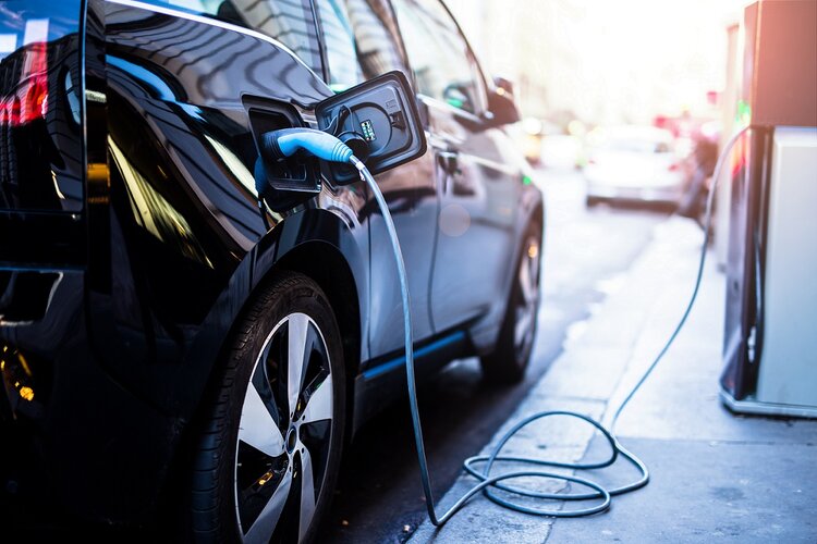 Electric cars are a good alternative to fuel rewards apps 